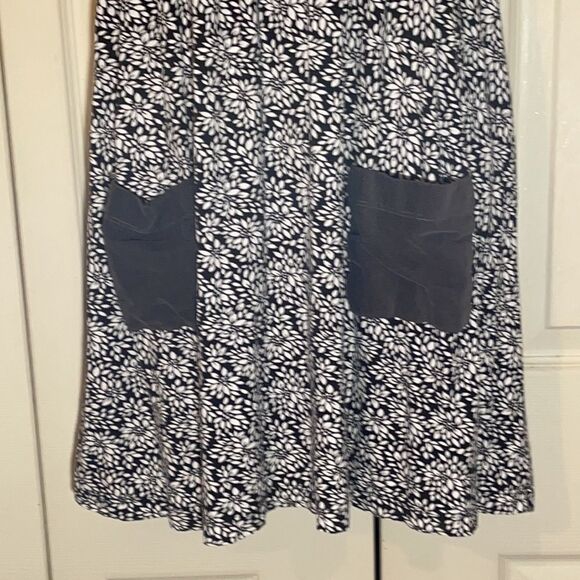 Candy Apple Black White Floral Apron Dress S - Picture 4 of 16